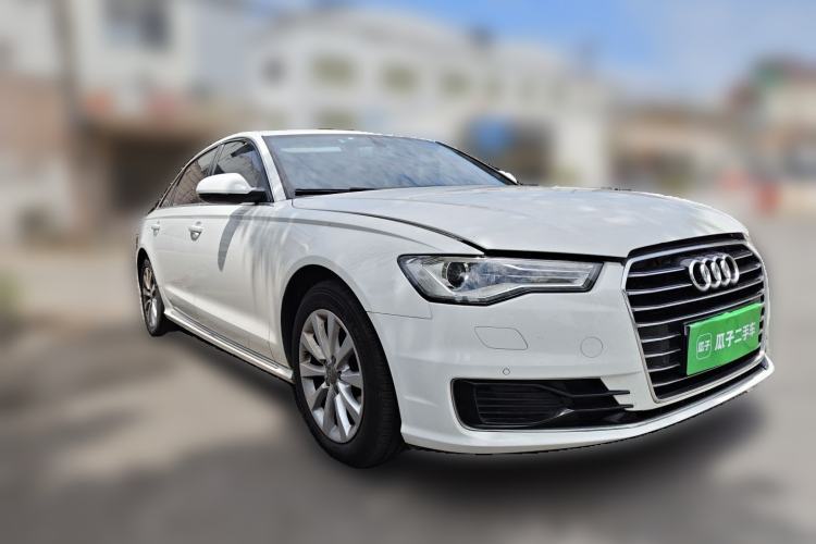 Used Audi A6L 2016 TFSI Technology Edition Front Right 45 Deg