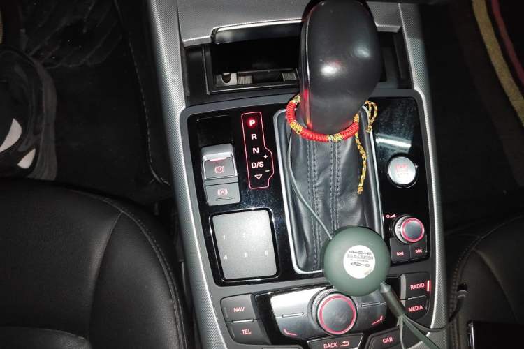Used Audi A6L 2016 TFSI Technology Edition Gear Lever