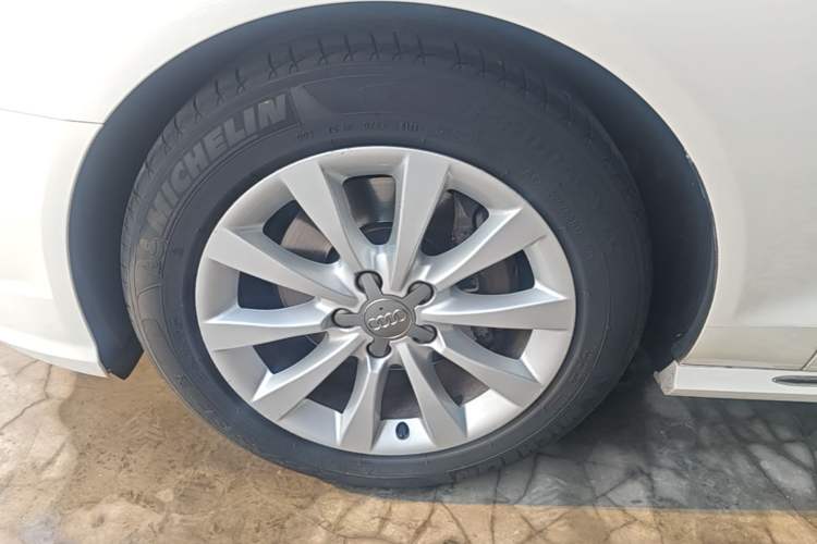 Used Audi A6L 2016 30 FSI Technology Model Left Front Wheel Hub