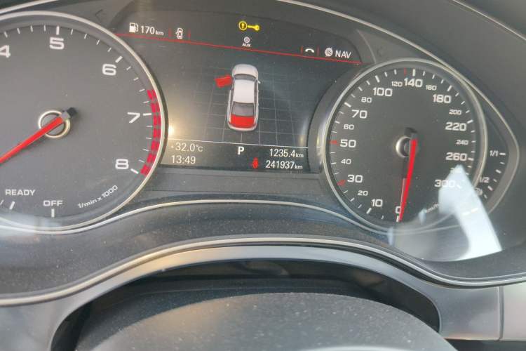 Used Audi A6L 2016 TFSI Technology Edition Odometer Close Up