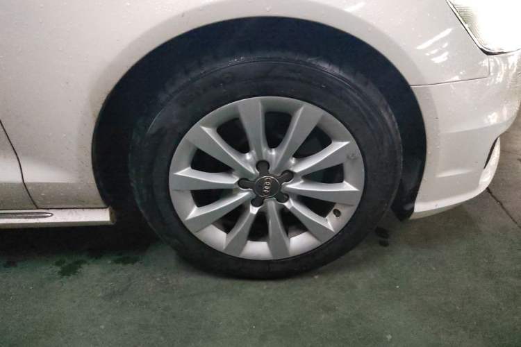 Used Audi A6L 2016 TFSI Technology Edition Right Front Wheel Hub