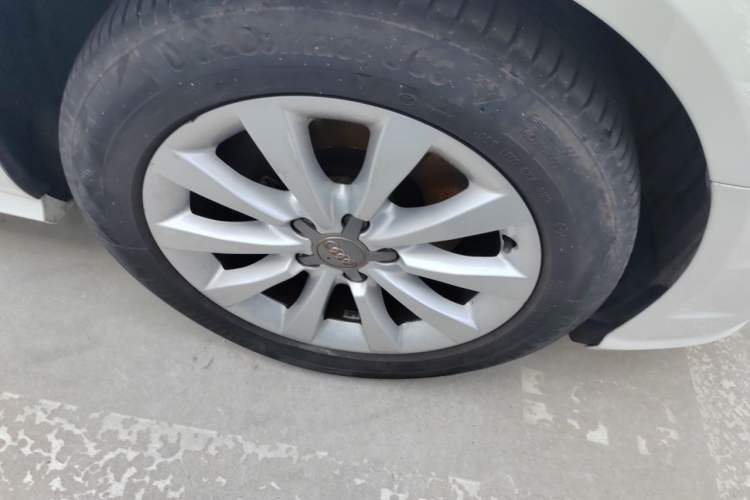 Used Audi A6L 2016 30 FSI Technology Model Right Front Wheel Hub