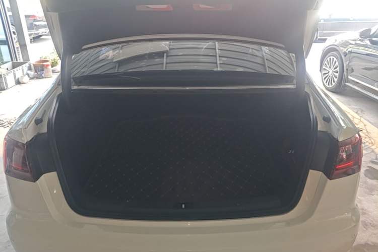 Used Audi A6L 2016 30 FSI Technology Model Trunk