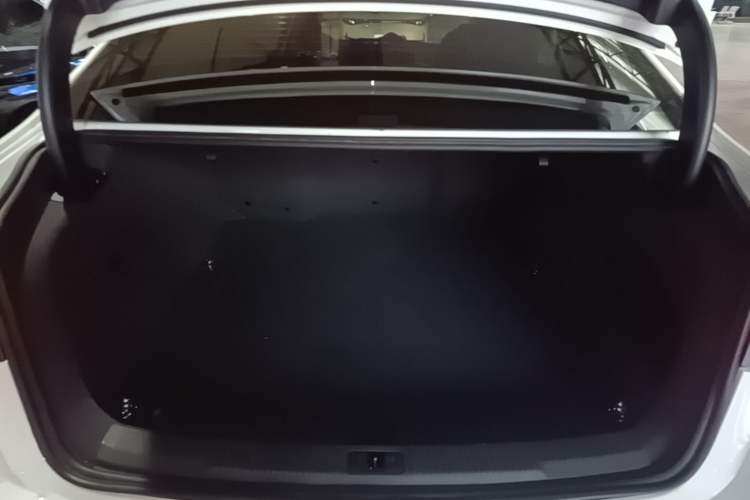 Used Audi A6L 2016 TFSI Technology Edition Trunk