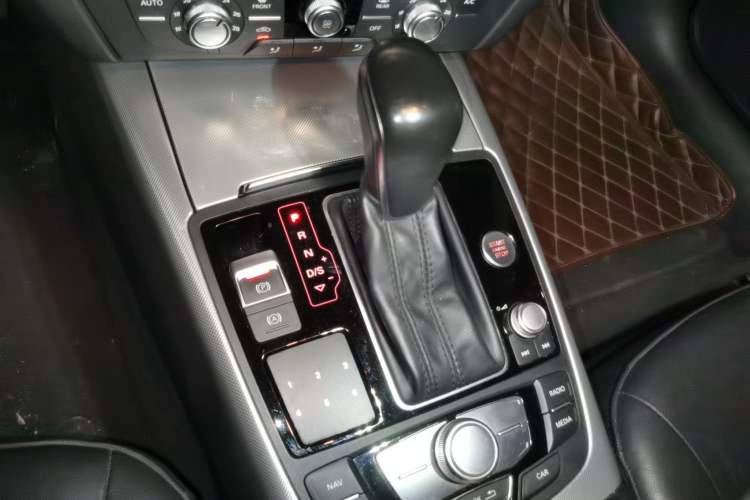 Used Audi A6L 2016 TFSI Technology Edition Gear Lever