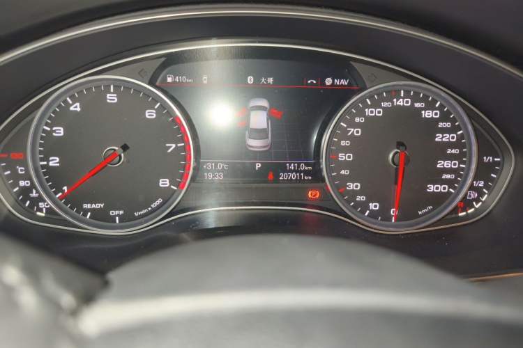 Used Audi A6L 2016 30 FSI Comfort Version Odometer Close Up