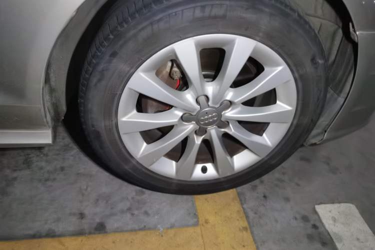 Used Audi A6L 2016 TFSI Technology Edition Right Front Wheel Hub