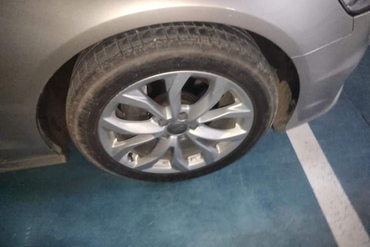 Used Audi A6L 2016 TFSI Sport Edition Right Front Wheel Hub