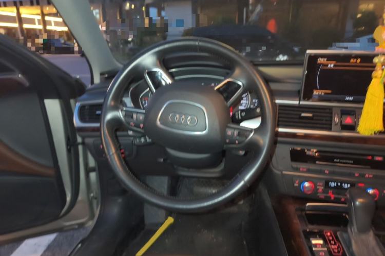 Used Audi A6L 2016 30 FSI Comfort Version Steering Wheel