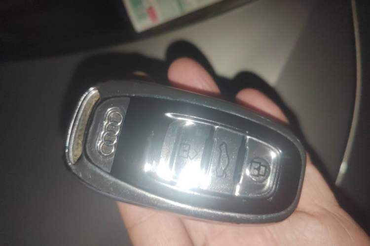 Used Audi A6L 2016 TFSI Sport Edition Vehicle Key
