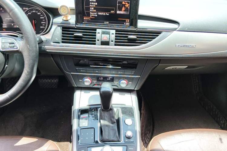 Used Audi A6L 2017 45 TFSI quattro Sport Edition Audio And AC Panel
