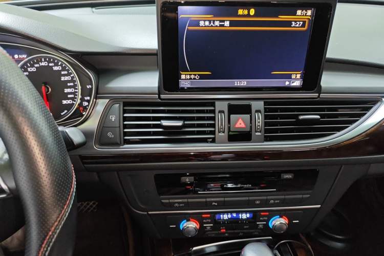 Used Audi A6L 2017 30 FSI Comfort Model Audio And AC Panel