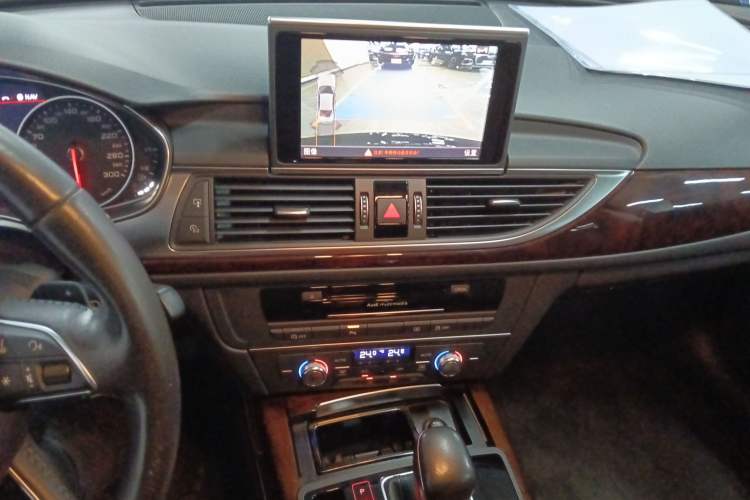 Used Audi A6L 2017 30 FSI Comfort Model Audio And AC Panel
