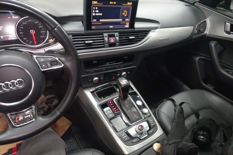 Used Audi A6L 2017 45 TFSI quattro Sport Edition Audio And AC Panel