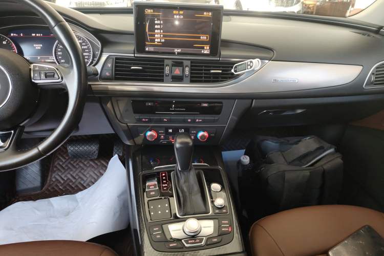 Used Audi A6L 2017 45 TFSI quattro Sport Edition Audio And AC Panel