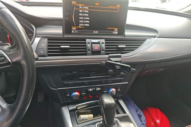 Used Audi A6L 2017 TFSI Technology Edition Audio And AC Panel