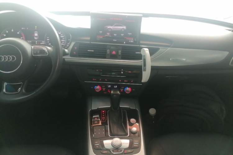 Used Audi A6L 2017 45 TFSI quattro Sport Edition Audio And AC Panel