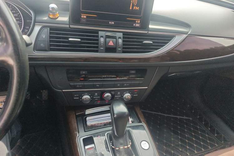 Used Audi A6L 2017 TFSI Comfort Model Audio And AC Panel