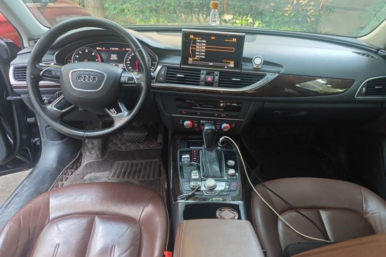 Used Audi A6L 2017 30 FSI Comfort Model Center Console