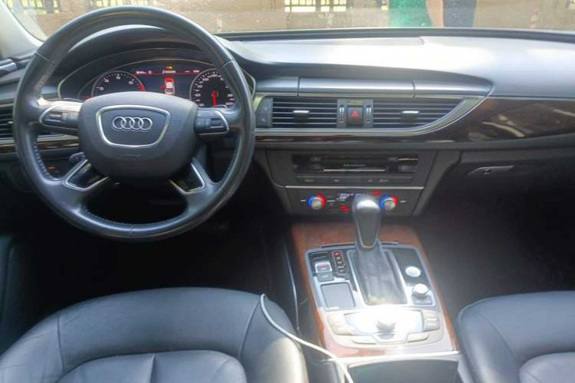 Used Audi A6L 2017 30 FSI Comfort Model Center Console
