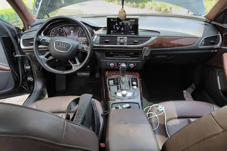 Used Audi A6L 2017 30 FSI Comfort Model Center Console