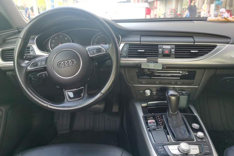 Used Audi A6L 2017 45 TFSI quattro Sport Edition Center Console