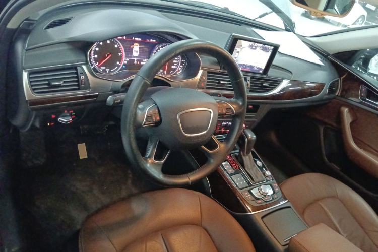 Used Audi A6L 2017 30 FSI Comfort Model Center Console