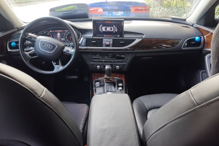 Used Audi A6L 2017 30 FSI Comfort Model Center Console