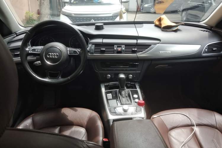 Used Audi A6L 2017 45 TFSI quattro Sport Edition Center Console