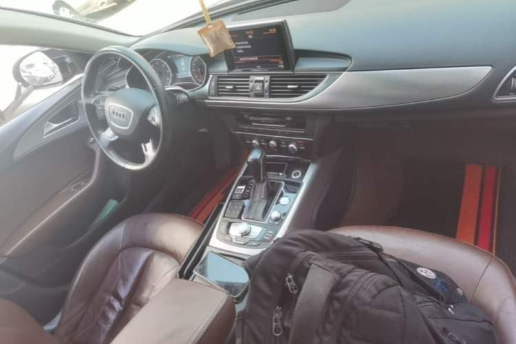 Used Audi A6L 2017 30 FSI Technology Model Center Console