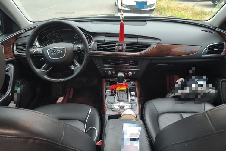 Used Audi A6L 2017 30 FSI Comfort Model Center Console