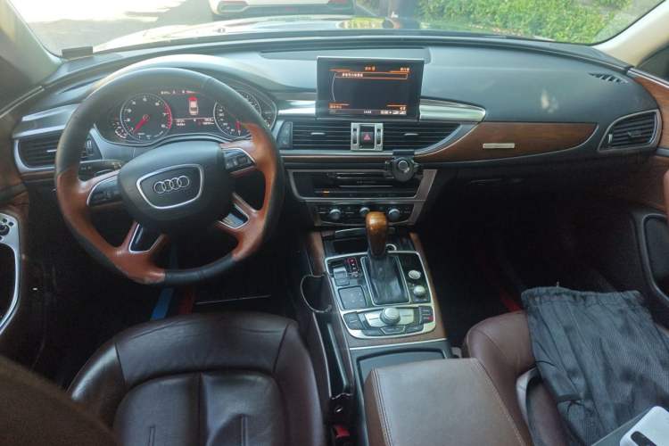 Used Audi A6L 2017 30 FSI Technology Model Center Console