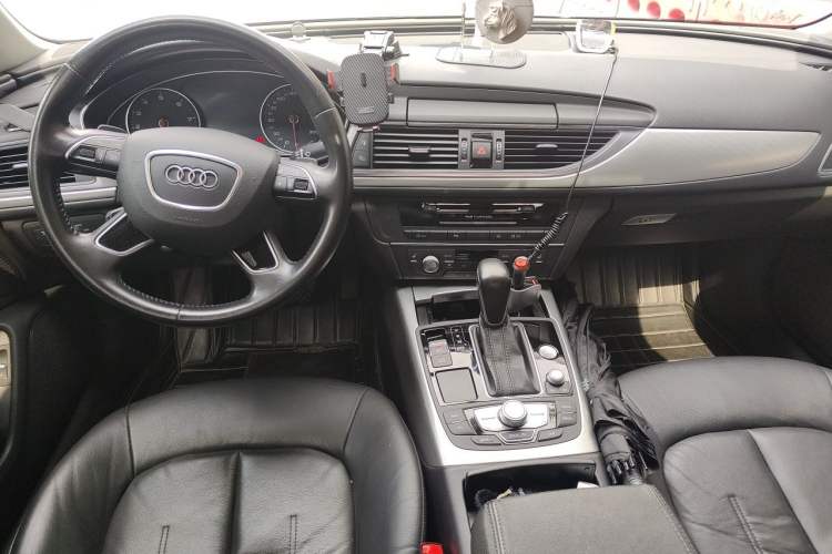 Used Audi A6L 2017 30 FSI Technology Model Center Console