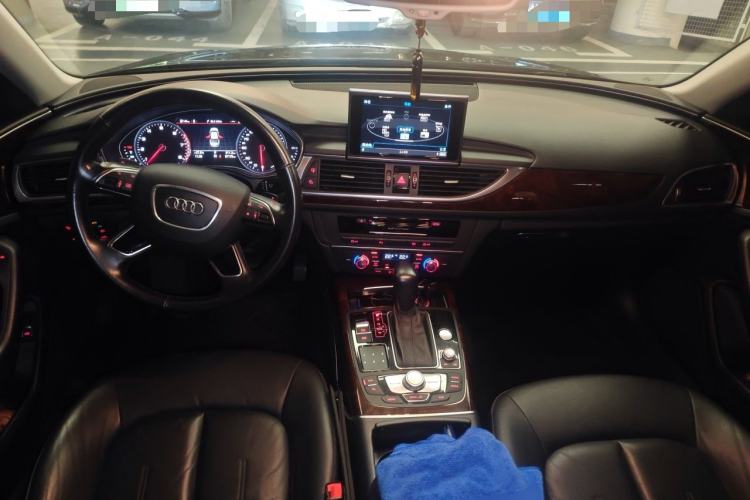 Used Audi A6L 2017 30 FSI Comfort Model Center Console