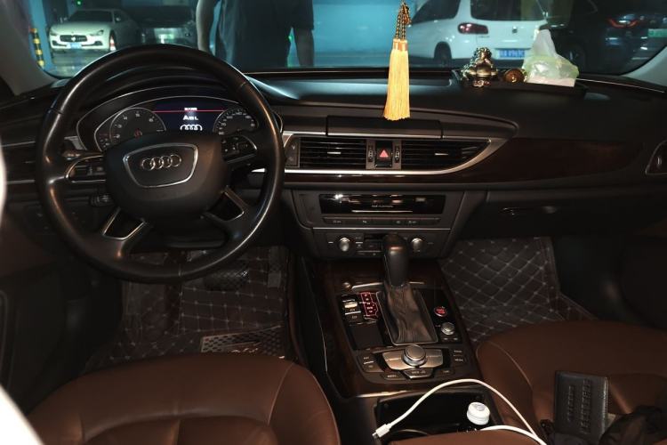 Used Audi A6L 2017 30 FSI Comfort Model Center Console