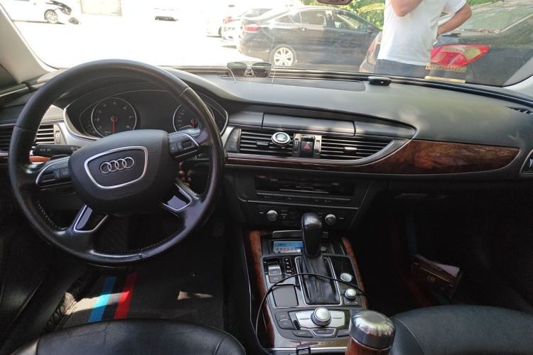 Used Audi A6L 2017 30 FSI Comfort Model Center Console