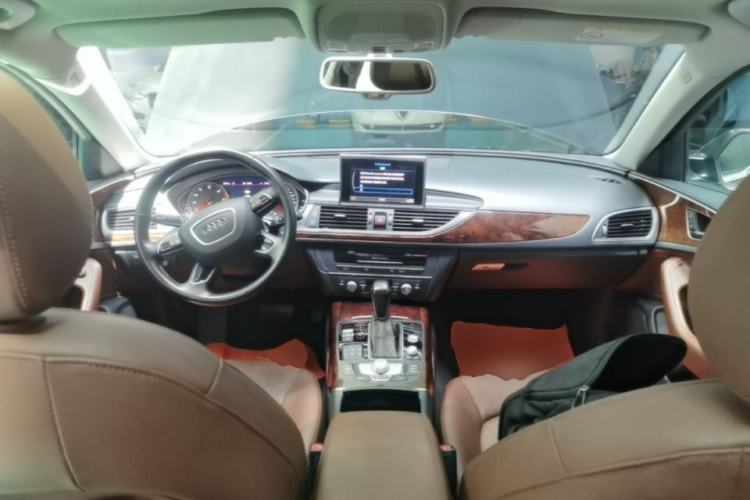 Used Audi A6L 2017 30 FSI Comfort Model Center Console