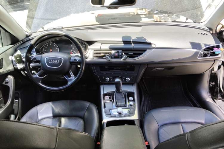 Used Audi A6L 2017 30 FSI Technology Model Center Console