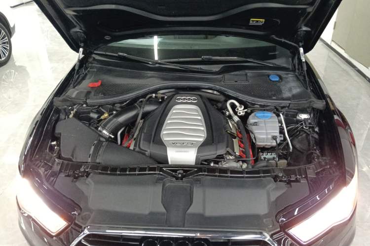 Used Audi A6L 2017 30 FSI Comfort Model Engine Bay