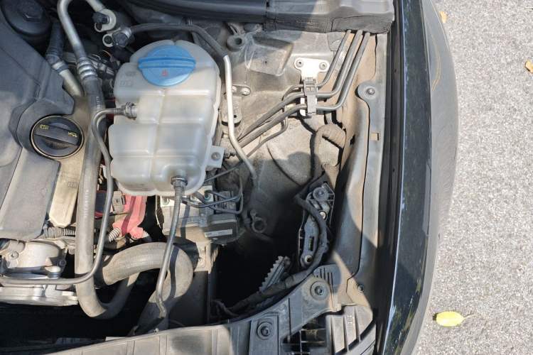 Used Audi A6L 2017 30 FSI Comfort Model Engine Bay Left