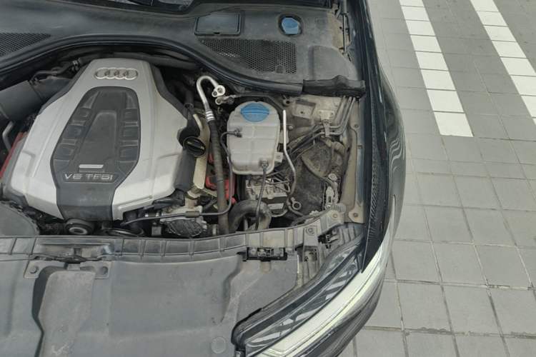 Used Audi A6L 2017 45 TFSI quattro Sport Edition Engine Bay Left