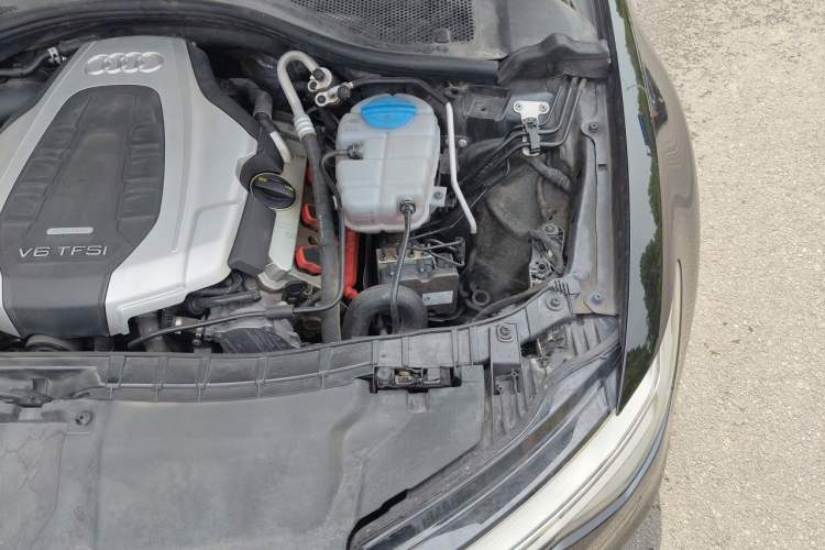 Used Audi A6L 2017 45 TFSI quattro Sport Edition Engine Bay Left