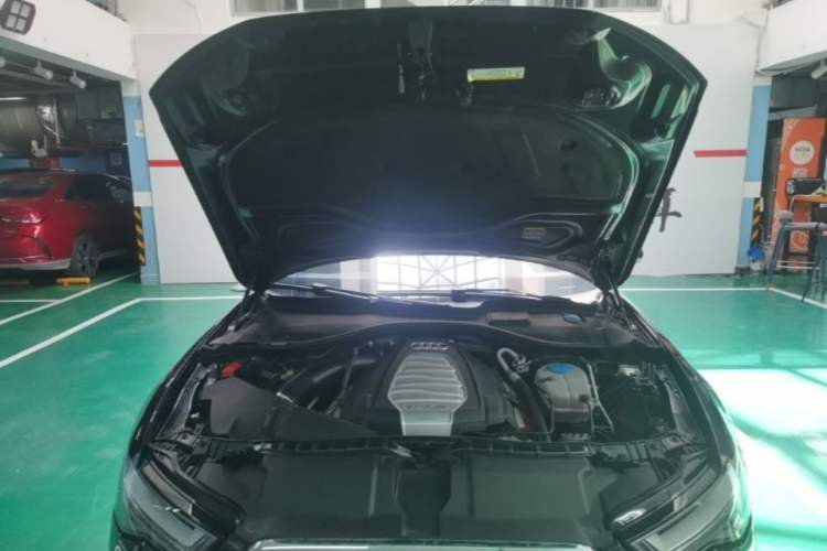 Used Audi A6L 2017 30 FSI Comfort Model Engine Bay