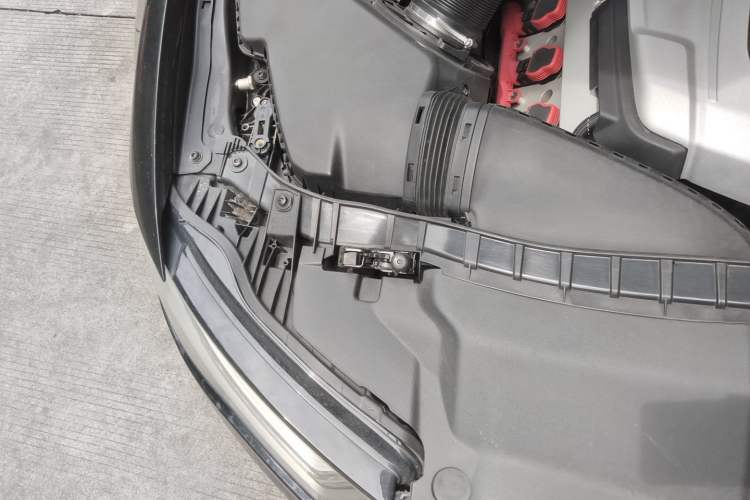 Used Audi A6L 2017 45 TFSI quattro Sport Edition Engine Bay Right