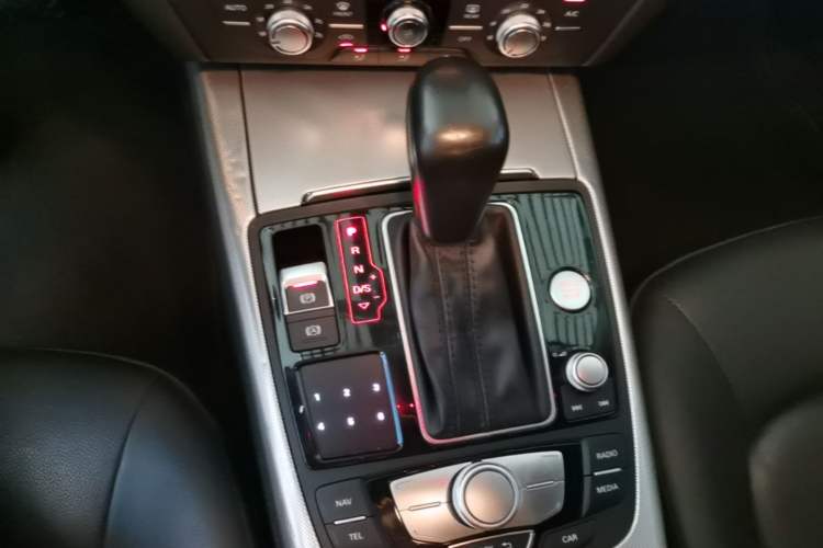 Used Audi A6L 2017 TFSI Technology Edition Gear Lever