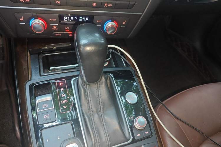 Used Audi A6L 2017 30 FSI Comfort Model Gear Lever