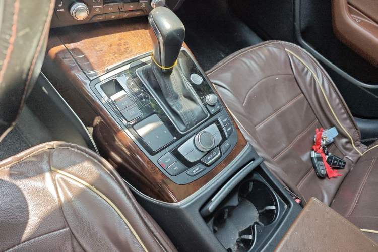 Used Audi A6L 2017 30 FSI Comfort Model Gear Lever