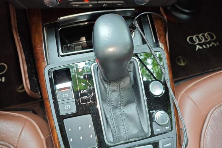 Used Audi A6L 2017 30 FSI Comfort Model Gear Lever