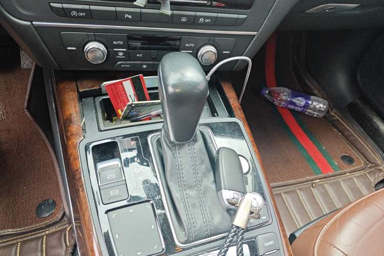 Used Audi A6L 2017 30 FSI Comfort Model Gear Lever