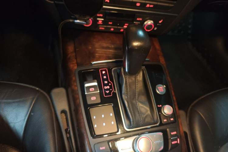 Used Audi A6L 2017 30 FSI Comfort Model Gear Lever